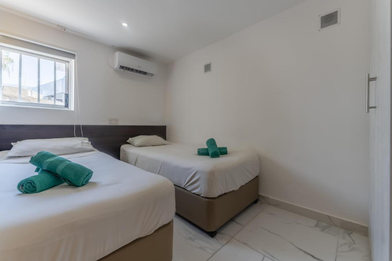 Sant Central Deluxe Apartments Ayía Nápa Extérieur photo