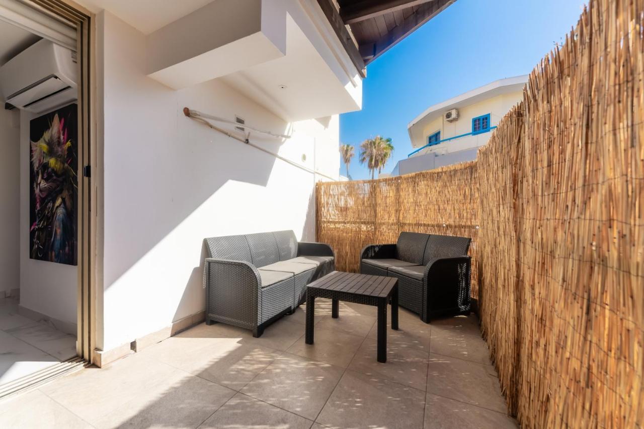 Sant Central Deluxe Apartments Ayía Nápa Extérieur photo