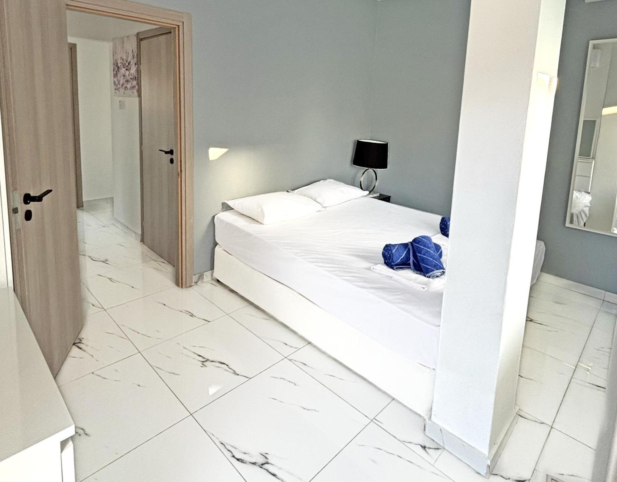Sant Central Deluxe Apartments Ayía Nápa Extérieur photo